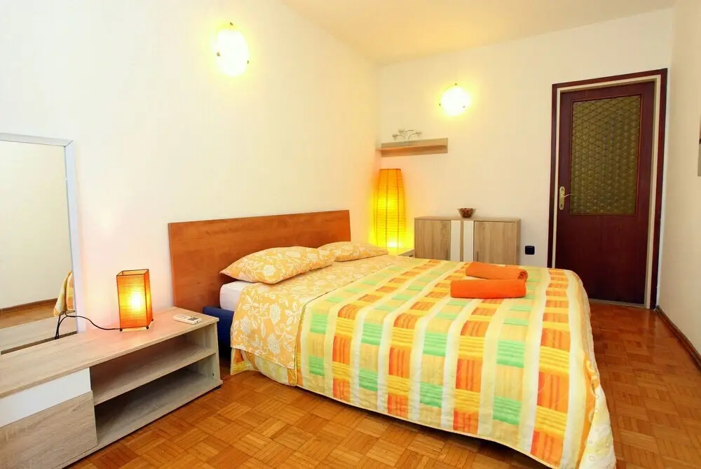 Champagne Apartments