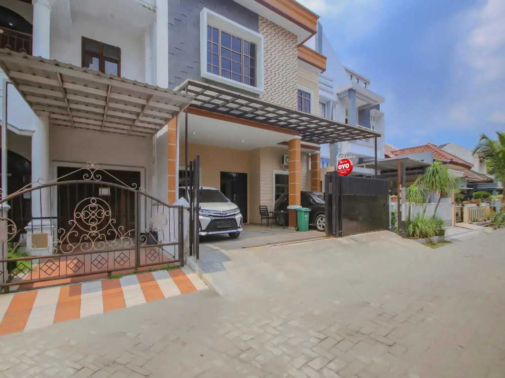 OYO 90338 Rumah Yasmin Syariah