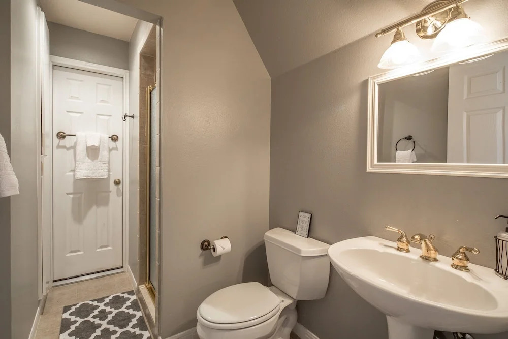 Gruene Vista On The Guadalupe 4 Bedrooms 3.5 Bathrooms Home