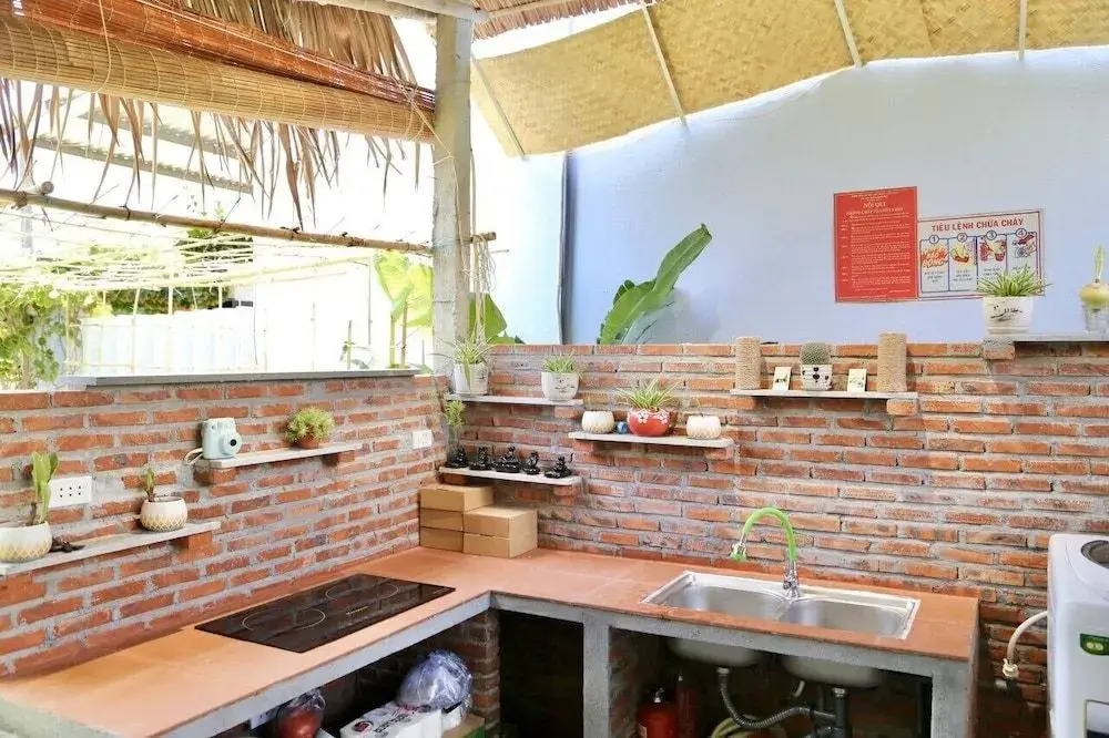 Ba's Garden Beachside Homestay