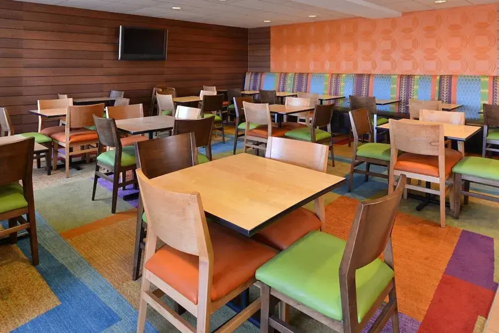 Fairfield Inn & Suites by Marriott Dayton Troy