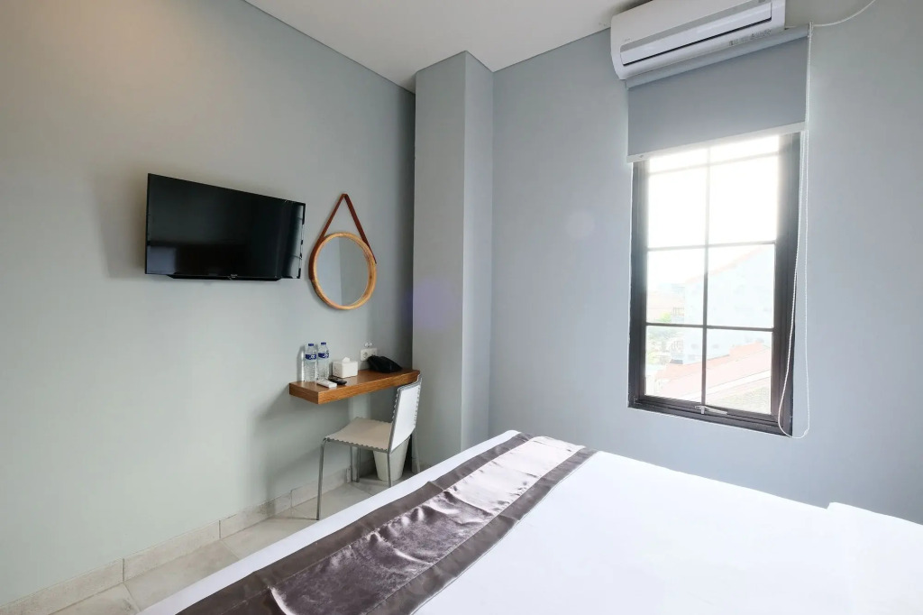 Lopi Hotel