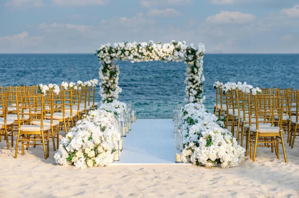Al Maya Island & Resort