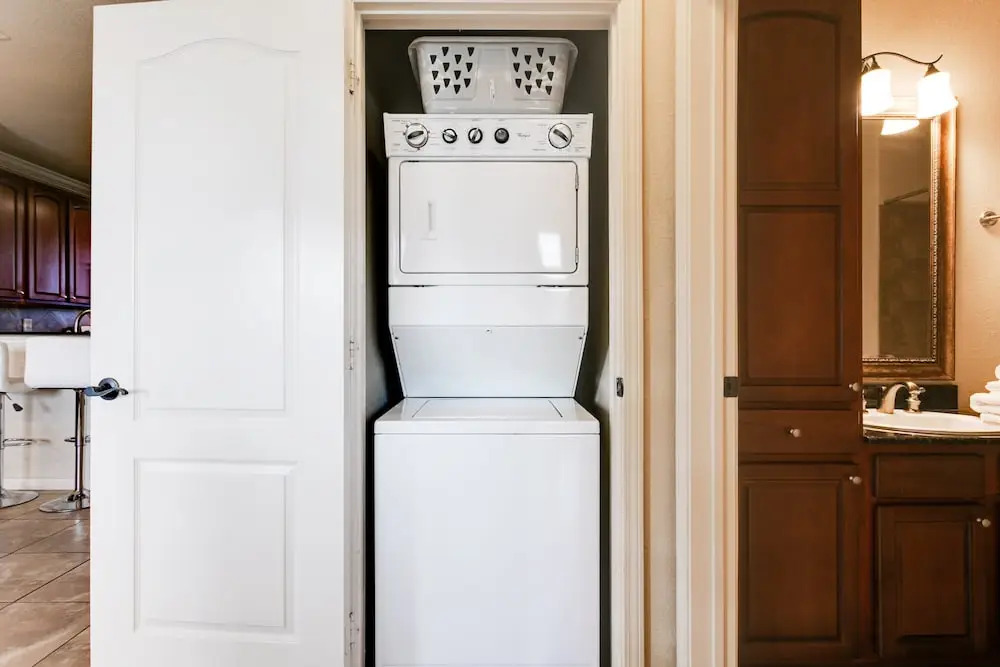 3 Bed 3 Bath Pool View High End Corner Condo