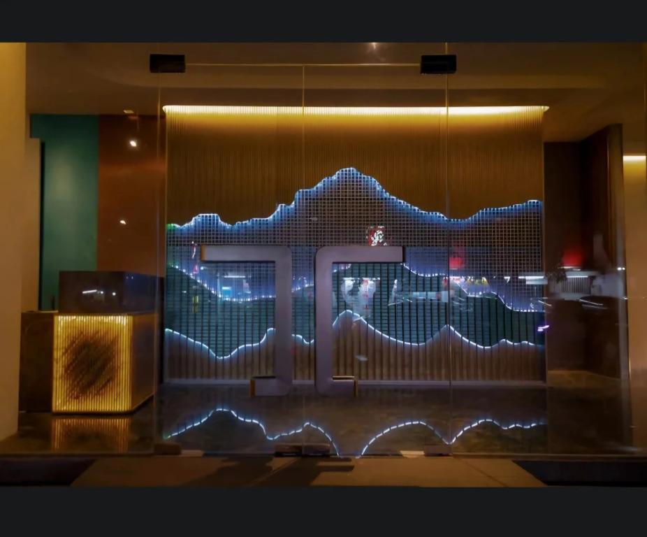 Qube Hotel by 98hospitality