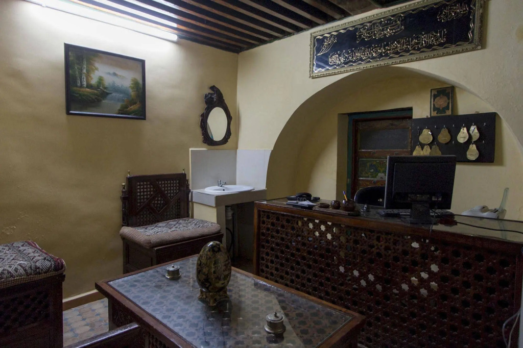 Riad Dar Fes source bleue luxury home