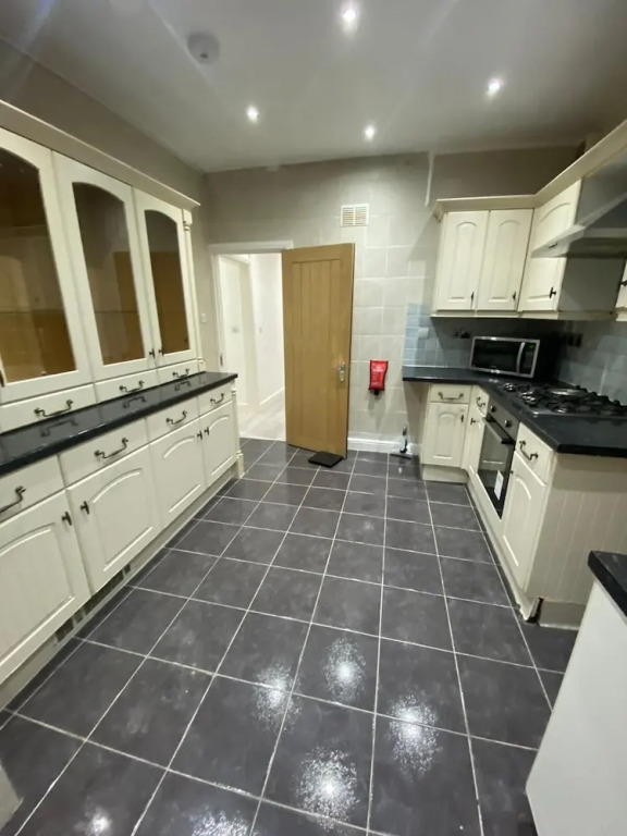 Beautiful House in SE London With a Huge Garden