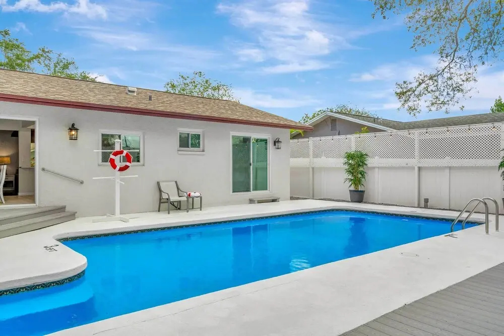 Charming Largo Home w/ Private Pool: 1 Mi to Beach