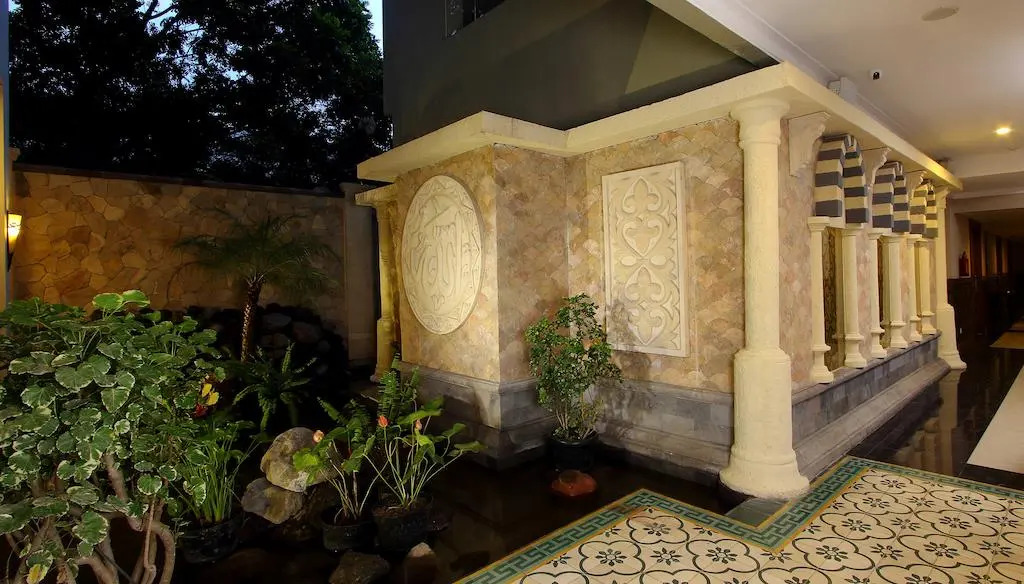 Aziza Syariah Hotel Solo by Horison