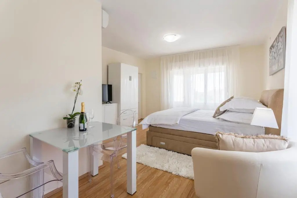 Mise Luxury Apartments