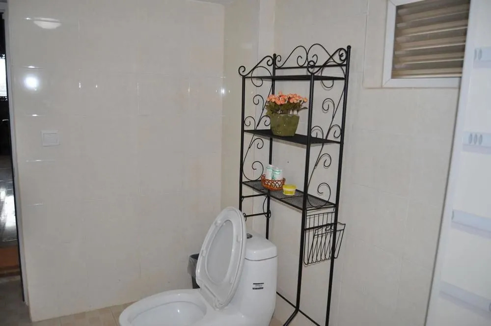 Henryi Oliv Inn