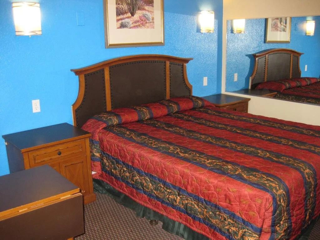 Sunshine Motel