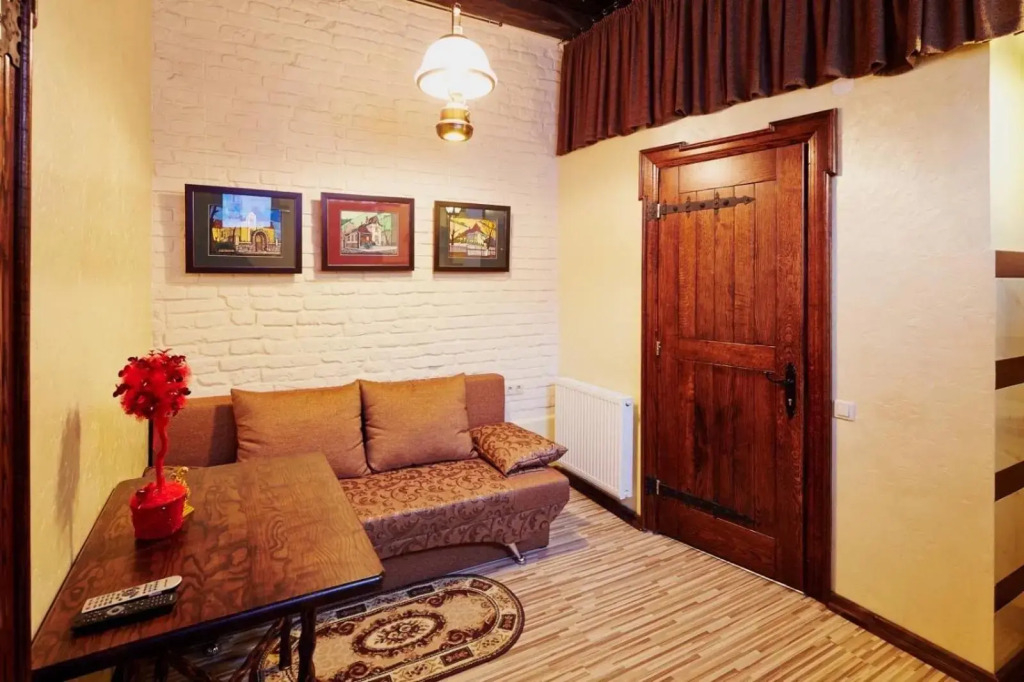 UKRAINIAN HOUSE апартаменти на Площі Ринок