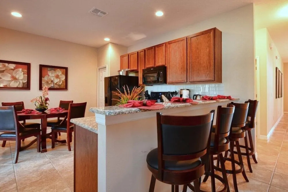 Veranda Palms- 5 Bedroom Pool Home- 1702VP