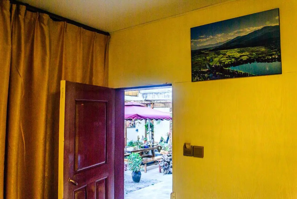 Liuhe Yard Guest House