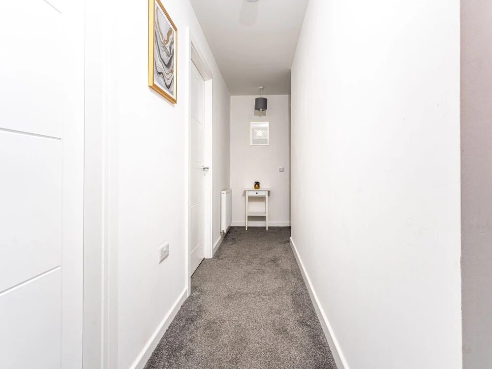 Charming 3-bed House in Glasgow With Free Parking