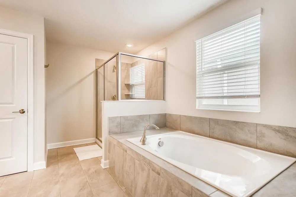 4507 NL Stunning 6br, Private Pool & Spa