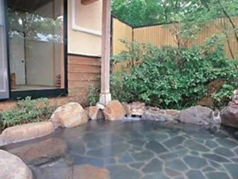 Yufuin Ryokan Yusuraume