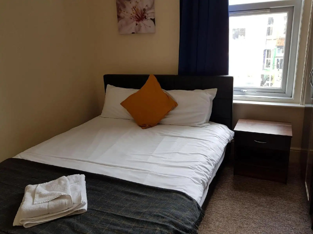 Liss Budget Rooms