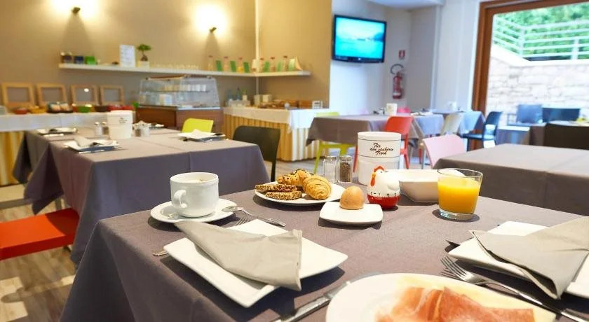 Hotel Vacanze 2000