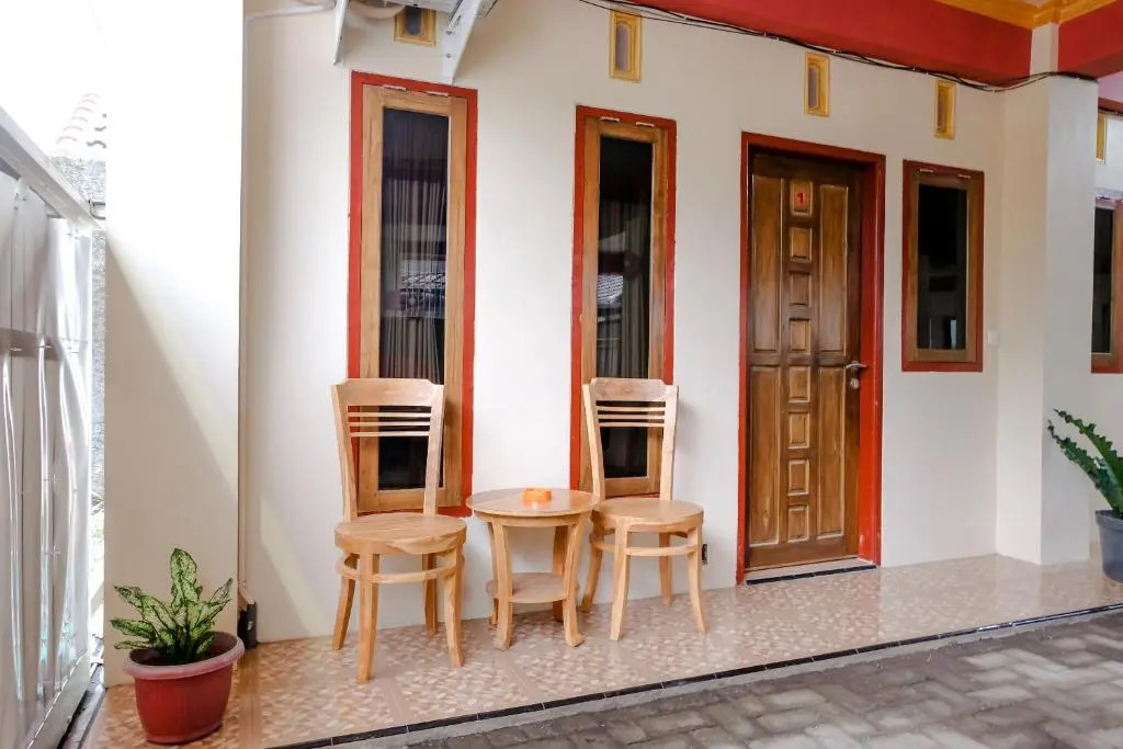 Hotel O D&a Guesthouse Syariah And Rent Car
