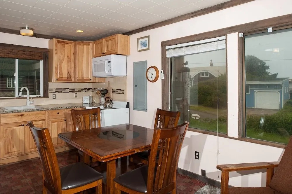Sullishak 3 Bedrooms 2.5 Bathrooms Home