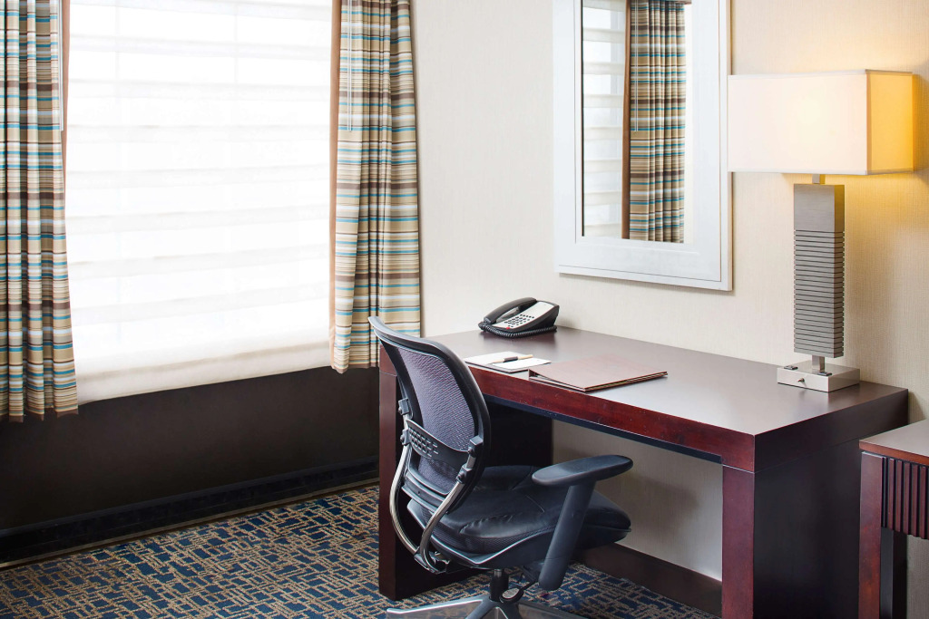 DoubleTree by Hilton Baltimore - BWI Airport