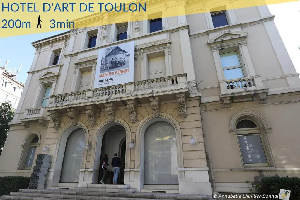 T2 35m2 Tout Confort - PLACE DE LA LIBERTE - LéZapparts