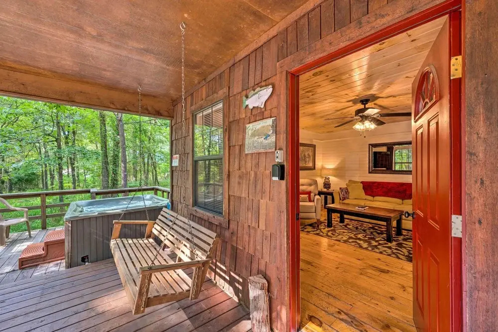 Broken Bow Bungalow - Relaxed Retreat With Deck!