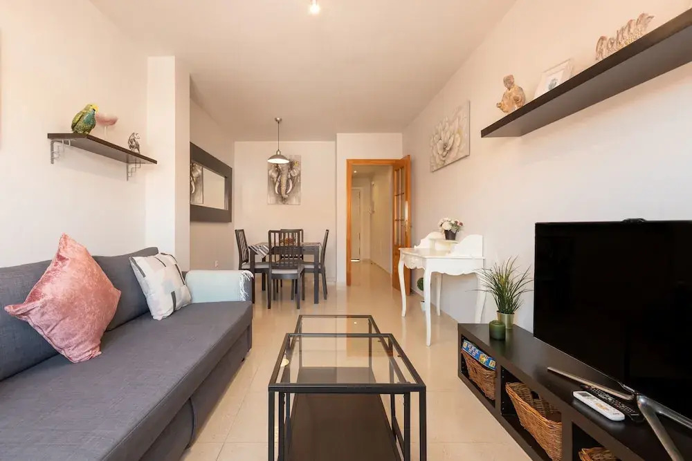 De Ronda in Co n With 1 Bedrooms and 1 Bathrooms