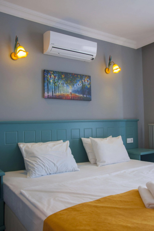 Room Room Motel