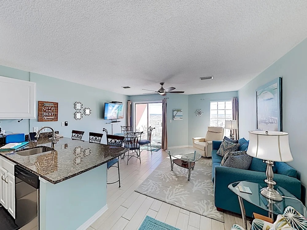 New Listing! Coastal Gem W/ Pool, 1 Block To Beach 1 Bedroom Condo