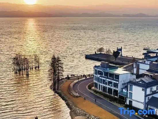Er'erli Yinluxury Homestay (Dali Caicun Wharf Branch)