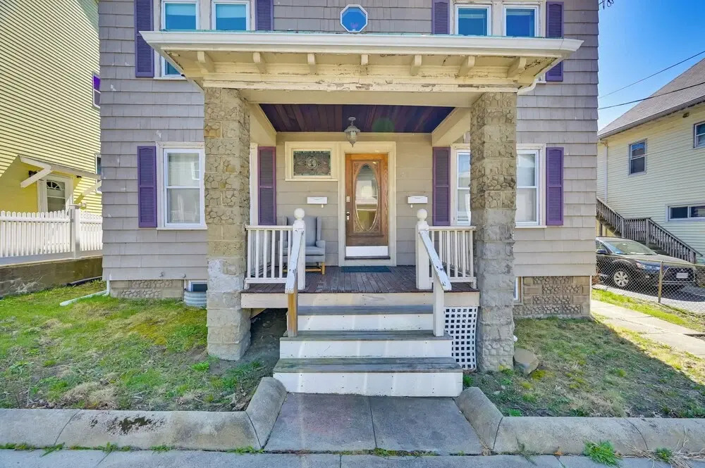 Boston Area Vacation Rental 3 Mi to Airport!