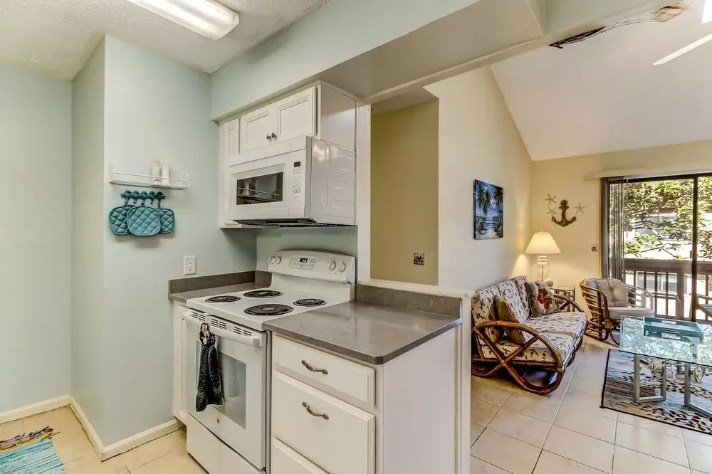 Dog Friendly Condo, Easy Access to Amelia Island Beautiful Beaches by RedAwning