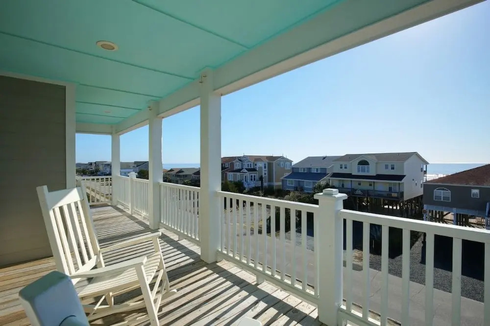 Belle Moor 3 Bedroom Home by RedAwning