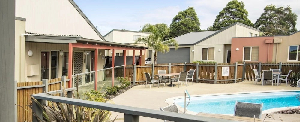 Apartments on Church 7 - Family Lakeside Escape