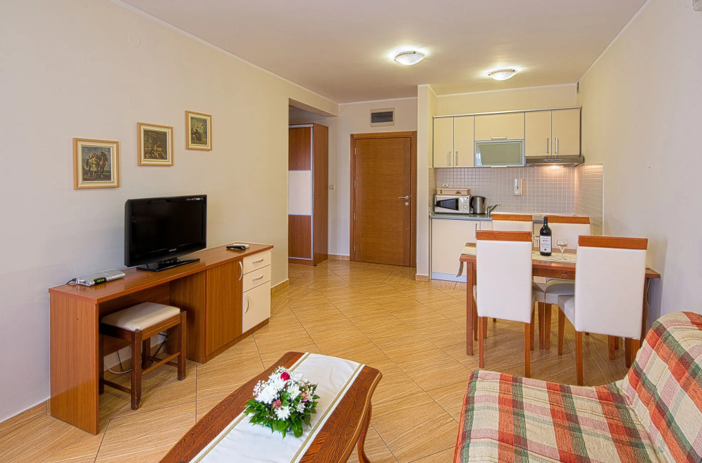 Petrovac Holiday Apartments