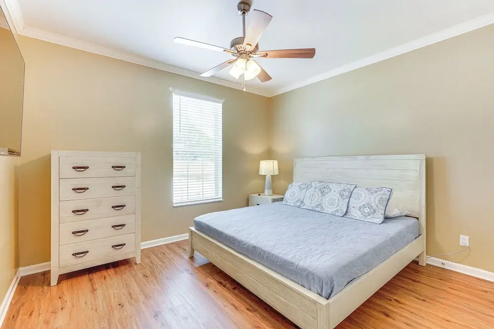 Dog-friendly Panama City Home 1 Mi to Powell Lake!