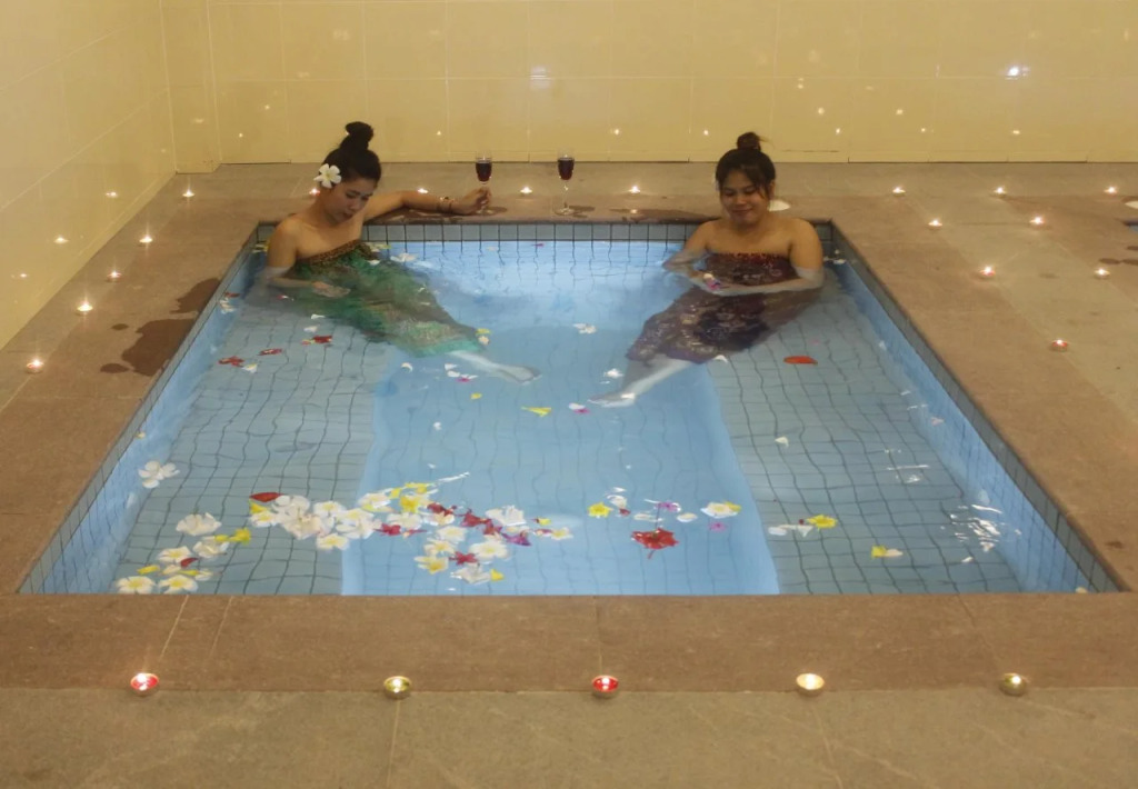 Pursat Riverside Hotel & Spa