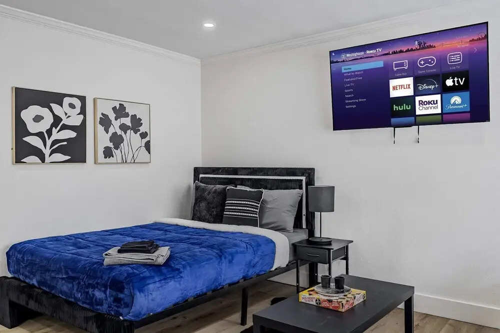 1BD Montrose Living Prime Location Comfy Beds