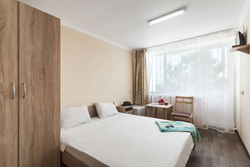 Kiparis Hotel