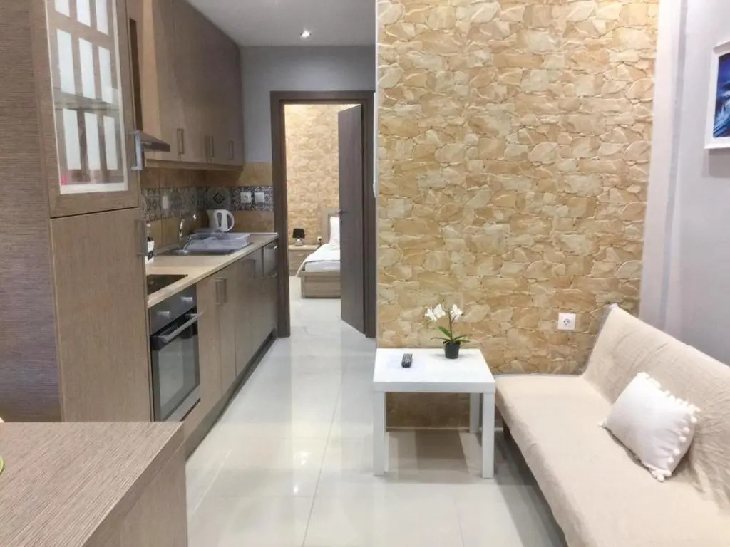 6- Stylish mini-suite for 2 in central Rhodes!