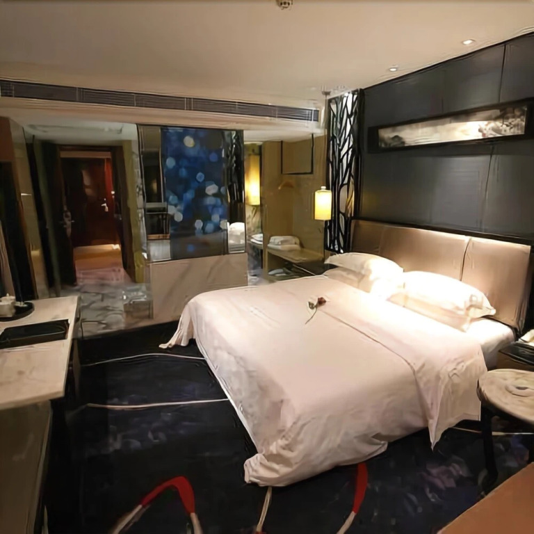 Tianhai Hotel