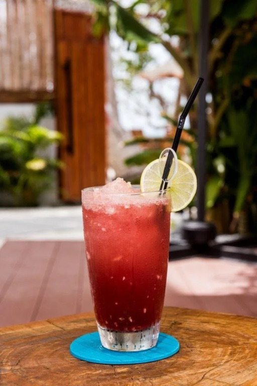 Veli Vilaa Dhiffushi - Beachfront