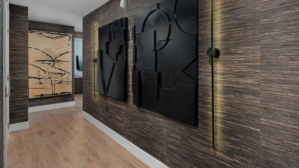 41st Floor! 2bdr w/ Luxury Amenities & Balcony Skylux Penthouse by Avantstay