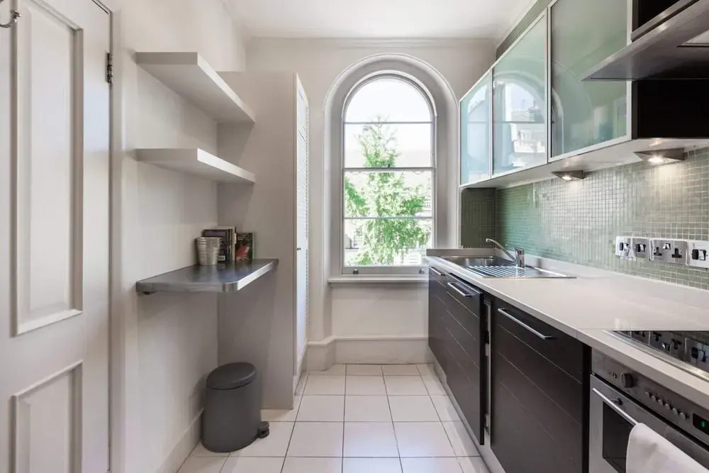 Elegant, Airy 2 Bedroom Flat in Paddington