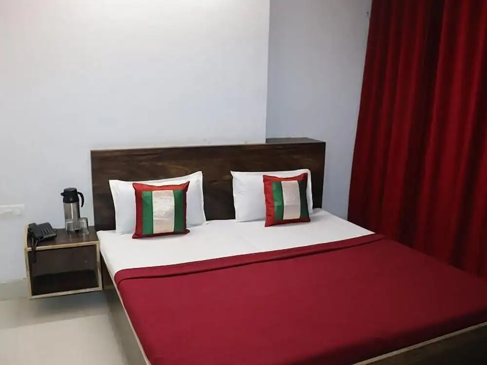 Santosh Guest House