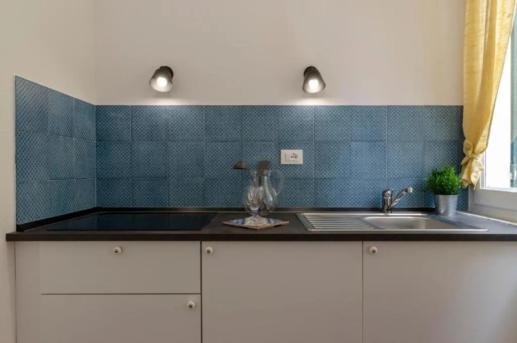 ALTIDO Charming House for 12, with Patio in Vernazza