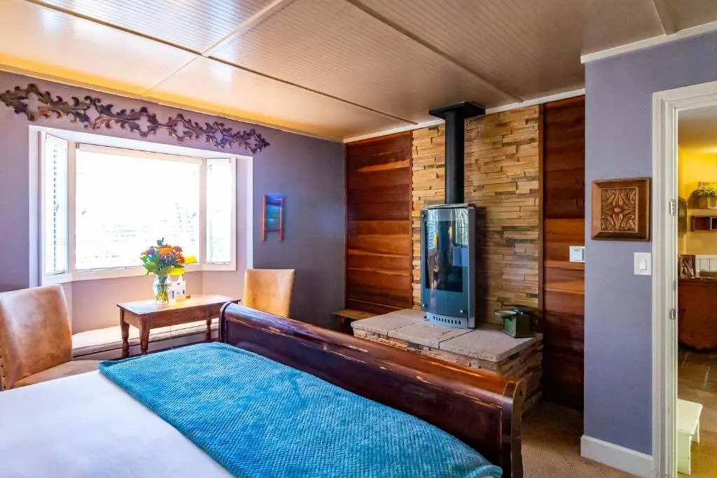 J Patrick Inn